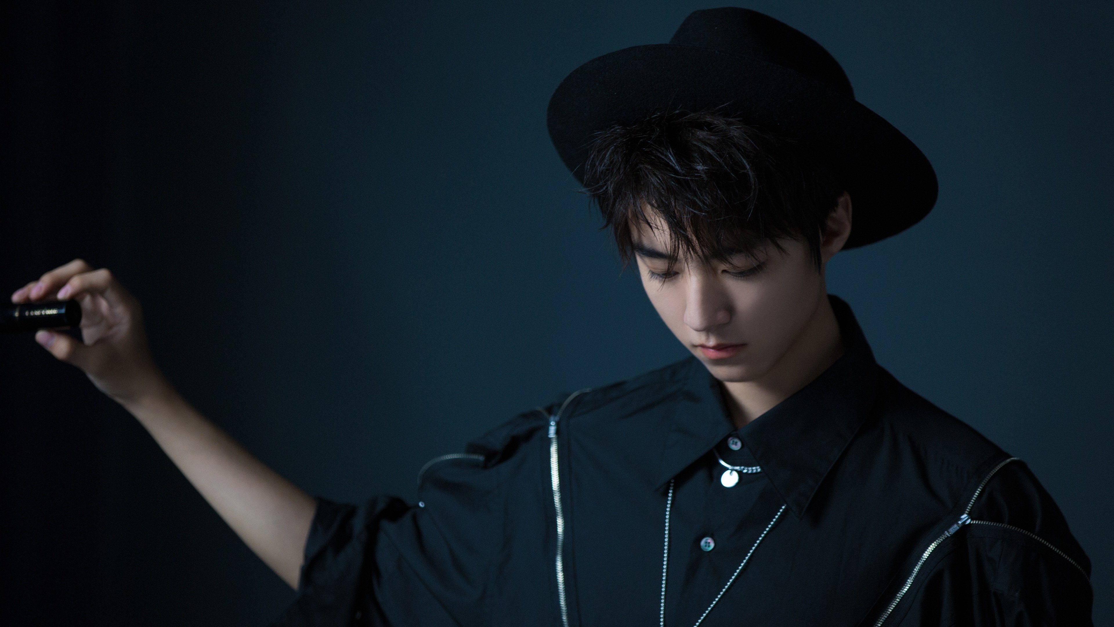 爱游戏app下载-“尼古拉斯·桑特基的精准踢球技巧，推动阿根廷美洲狮队迎接世界挑战”