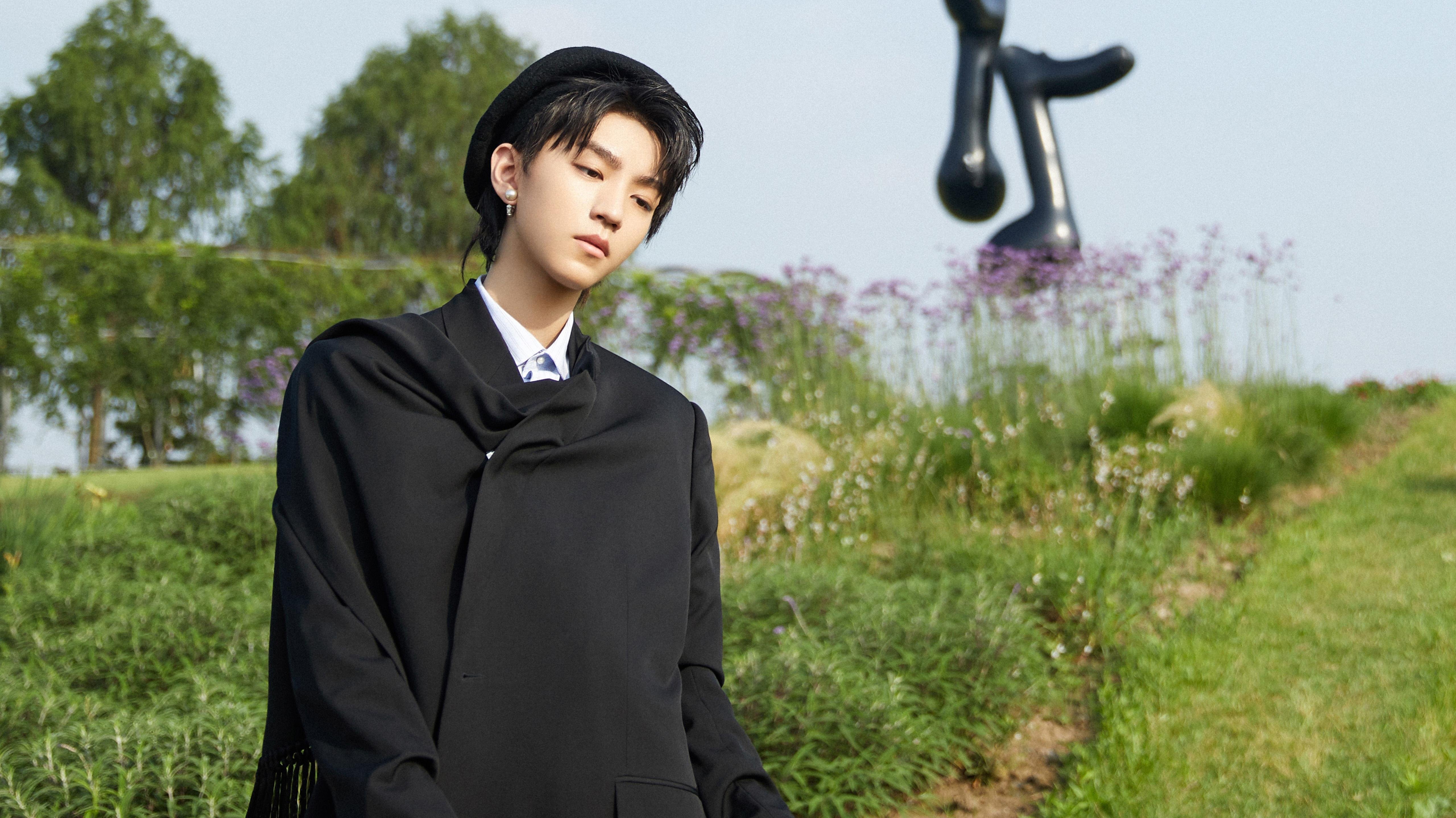 爱游戏娱乐网址-曼联旧将谈队内氛围称其最团结一季，曼联队近况