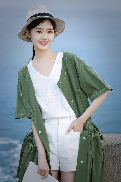 英超主力球员的年度表现总结，英超主帅名单